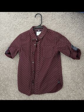 Cactus Men's Burgundy Patterned Button-Down Shirt